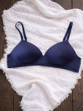 Gap Body Navy Wireless Lace-Trim Bra - Size 38B